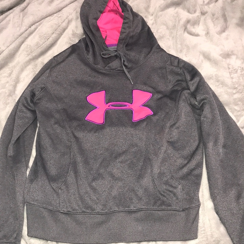 Under armor semi fitted sweatshirt
